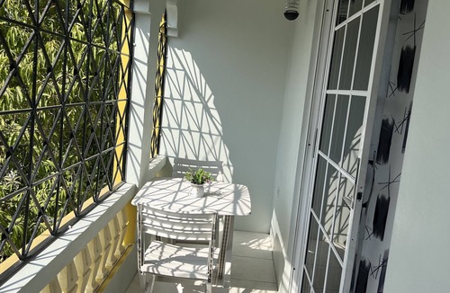 Portmore House | BridgeView Townhouse 20 mins from Hellshire Beach