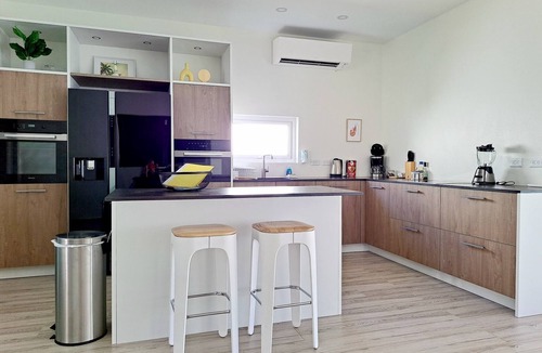 Bubali Villa | Buba Villa 1 with 3 Master Bedrooms within walking distance of Eagle Beach