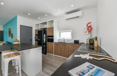 Bubali Villa | Buba Villa 1 with 3 Master Bedrooms within walking distance of Eagle Beach