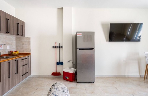 Washington Apartment | Bushiri's Long Life Building-2BD/1BA APT-Sleeps 4
