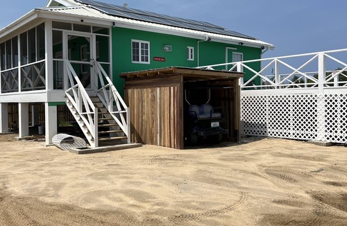 San Pedro House | Byron's Belize Dream is a great, cozy house in Belize! A must see! Great pool!