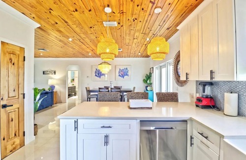 Treasure Cay House | Canal Front Private Home in Treasure Cay, Bahamas With Dock