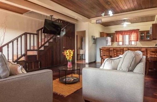 Marisule House | Careffe Escapes - Charming 5-bedroom house with private pool