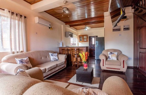 Marisule House | Careffe Escapes - Charming 5-bedroom house with private pool