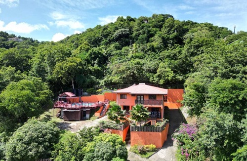 Marisule House | Careffe Escapes - Charming 5-bedroom house with private pool