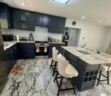Bois d'Orange Villa | Careffe Gardens Breezy Hilltop Villa