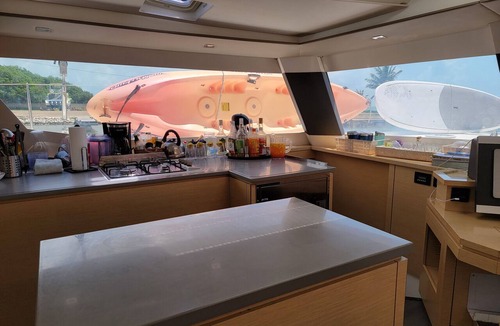 Belize City Boat Rental | Caribbean Bliss: Sun-soaked Sailing Adventure from Belize to Cayo Ámbar Gris, San Pedro