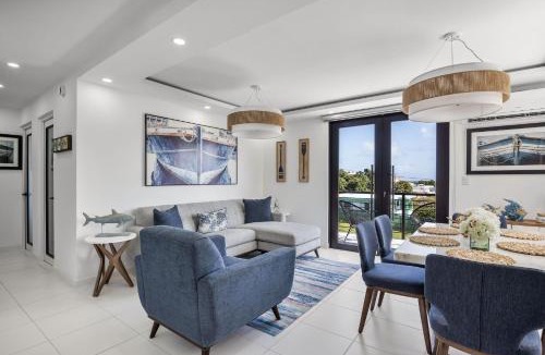 Las Croabas House | Casa Blue Laguna II |"Tropical Escape with Ocean Views I Steps to Bio Bay & Seven Seas I Guest Discounts on Boat Tours"