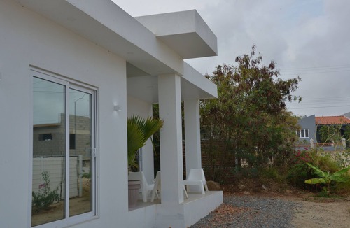 Palm Beach House | Casa Daan, Modern house 5 minutes from the beach