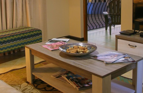 Gold Coast Condo | Casa Dornasol, modern condo in Gold Coast, w/Jacuzzi, free WiFi