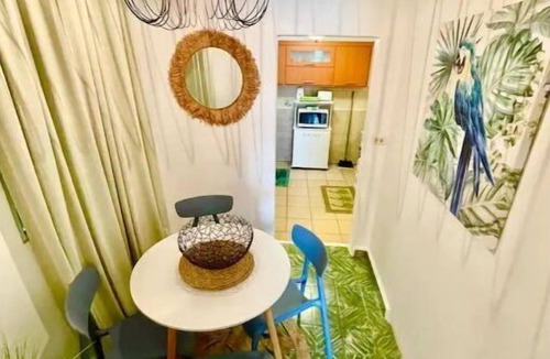 La Pared House | Casa Emerald, by the beach.