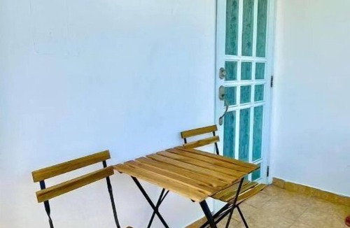 La Pared House | Casa Emerald, by the beach.