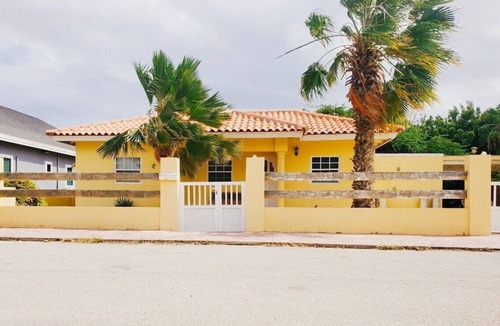 Tarabana House | Casa Luna de Frances