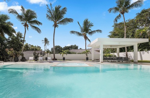 Los Lagos Villa | CASA OCHO/Cacique 8