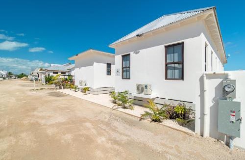 San Pedro Villa | Casa Serena and Mistico Beach Club plus Boat Shuttle