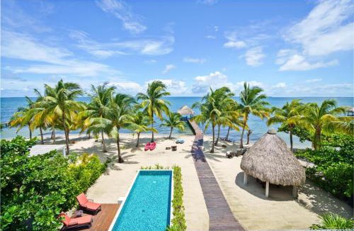 Plantation Villa | Castaway Villa - 4 Bedroom Beachfront Villa with Pool and Pier