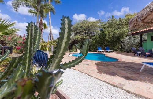 Tarabana House | Caya Luna Apartments casita Trupiaal