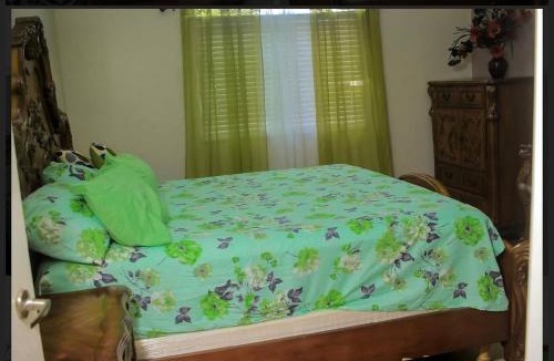 Spanish Town House | Caymanan Estate near Ocho Rios