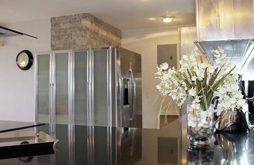 Condado Apartment | cdCulinary Escape, Prime Location, Pool, Beach Access & Nearby Restaurants