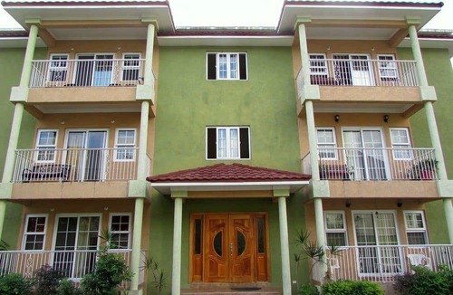 Molynes Gardens Hotel | Centrally Located Guest Apartments