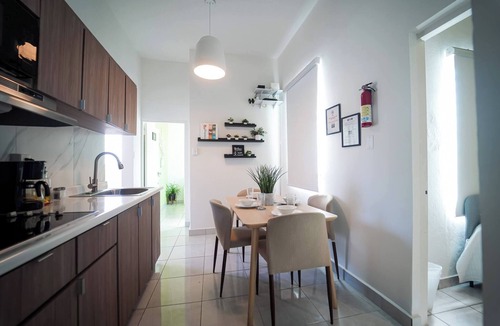 Miramar Apartment | Centric, Spacious, Stylish Miramar Unit, Sleeps 4