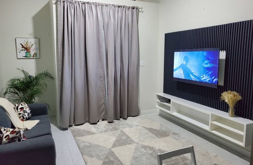Barbican Apartment | Charming 1-bedroom apartment with AC, WiFi in awesome Kingston!