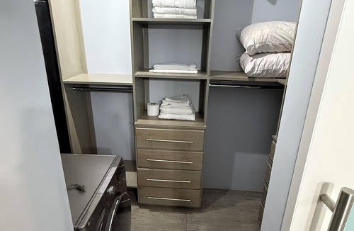 New Kingston Apartment | Charming 1-bedroom apartment with AC in vibrant Kingston