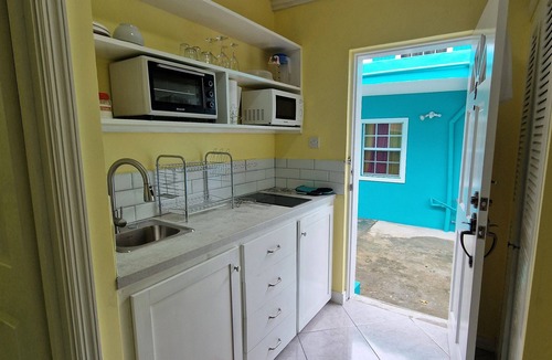 Soufriere Quarter Apartment | Charming 1-bedroom apartment with WiFi, AC, swimming pool, in lovely Soufrière