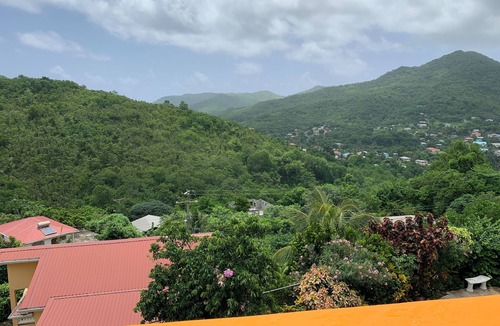 Marisule Bed & Breakfast | Charming 1-bedroom bed & breakfast in welcoming Monchy with AC
