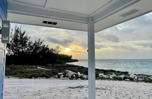 Rainbow Bay House | Charming 1-bedroom house in fabulous Rainbow Bay Eleuthera.