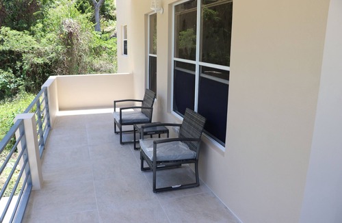 Calivigny House | Charming 1-bedroom apt with AC and WiFi in Clarkescourt Bay near to the Marina.