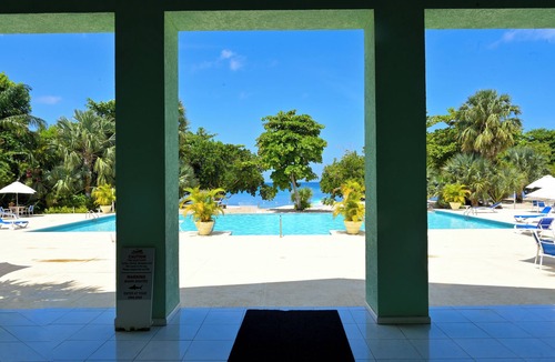 Orange Bay House | Charming 2-bedroom beach house with WiFi, AC in beautiful Negril