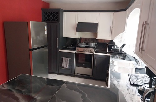 Castries Quarter Apartment | Charming 2-bedroom apartment in Ti Chimen, Babonneau with WiFi, AC, Hot Water.