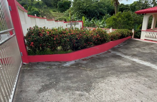 Choiseul Quarter House | Charming 2-bedroom house in peaceful Union Vale with AC, WiFi