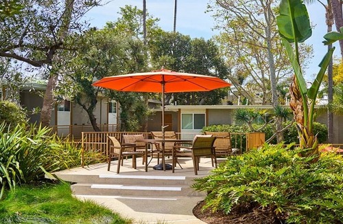 West Los Angeles House | Charming 2BR at Westside Village