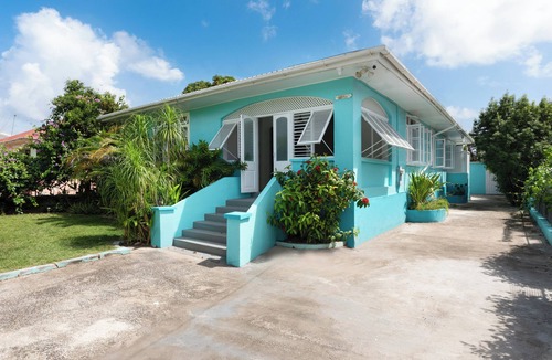 Bridgetown House | Charming 3-Bedroom South Coast Retreat with great access to dining and beaches.