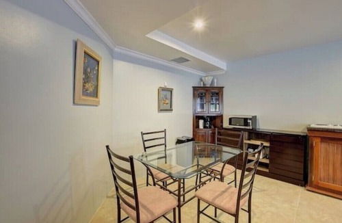 Paradise Island Condo | Charming condo near Atlantis, beach, and more!