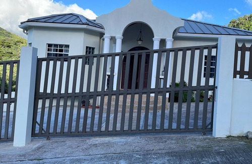 St. George's Apartment | Charming, family-friendly 2-bedroom apartment in Saint George with AC, WiFi.