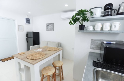Lago Heights Apartment | Charming Retreat at Lelia