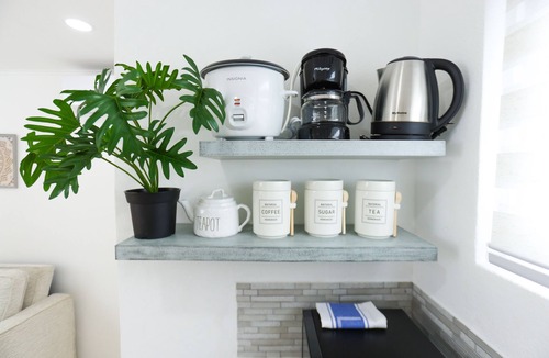 Lago Heights Apartment | Charming Retreat at Lelia