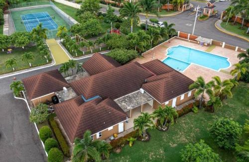 Mammee Bay House | Chatéau Noir Drax Hall Country Club Gated Complex
