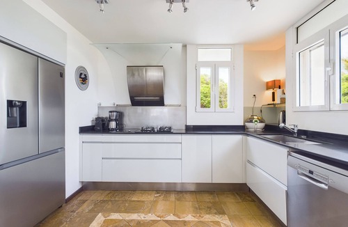 Mont Jean Villa | Chef included by Fantasia Villas: Villa Arrowmarine