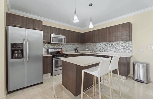 Palm Beach Apartment | Chic 2-bedroom apartment in the heart of Palm Beach