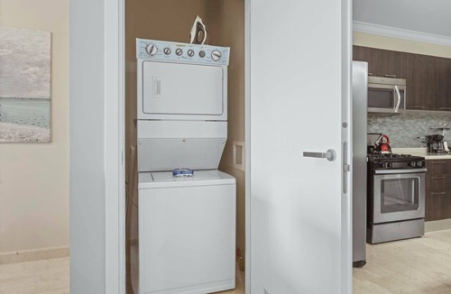 Palm Beach Apartment | Chic 2-bedroom apartment in the heart of Palm Beach