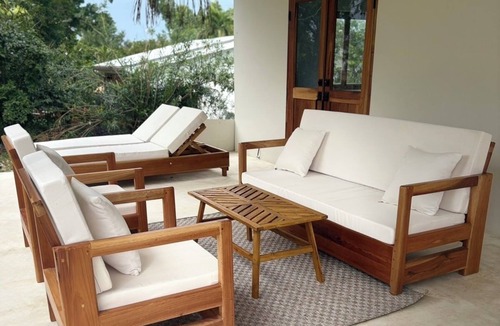 Treasure Beach Villa | Chic 2-bedroom villa with AC in Treasure Beach. 5 min walk to beach/restaurant