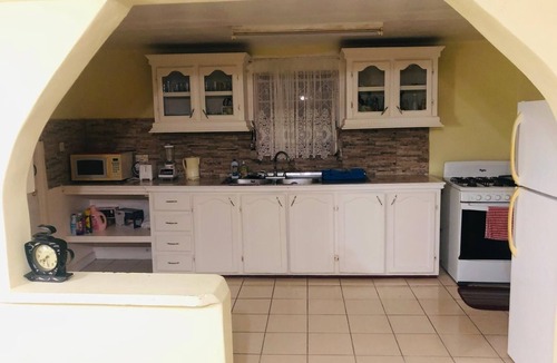 Marisule Apartment | Chic apart in Rodney Bay complete with A/C and internet access.