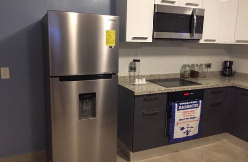 Washington Condo | Chill Out Condo Gated Complex near Palm Beach