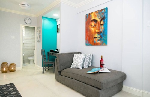 New Kingston Apartment | Choose To Be Happy at Seymour #9 - Studio Apartments w Pool