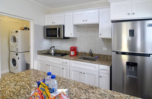 Molynes Gardens House | Choose To Be Happy at Gardens of Blissett # 3 - Studio Apartment