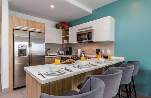Oranjestad-West Condo | City.Beach. Eat.Shop & Repeat.Discover all in here